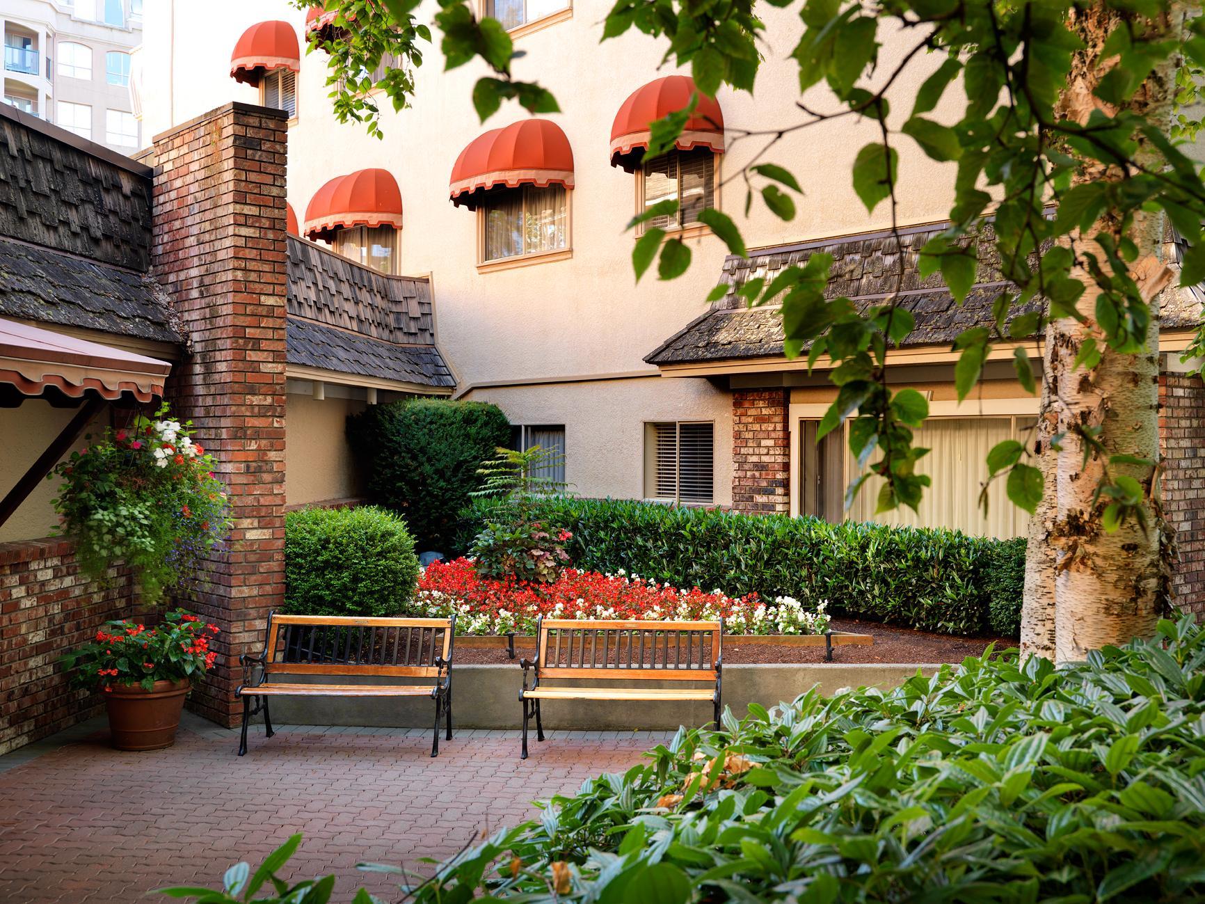 Royal Scot Hotel & Suites Victoria Luaran gambar